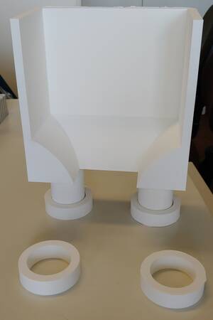 Halbfertig gedruckter Vorratsbehälter Halbfertig gedruckter Vorratsbehälter